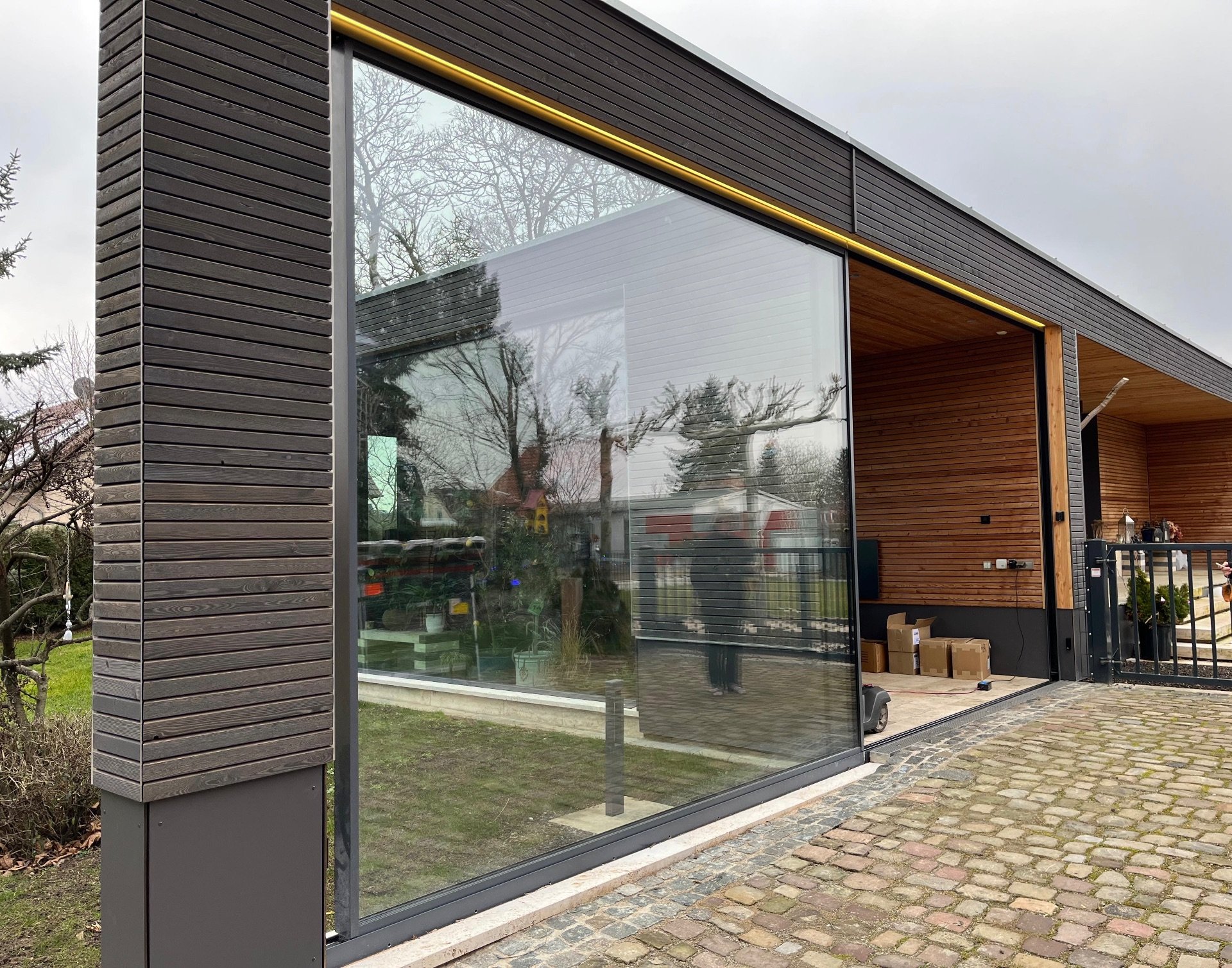 Verglasung eines Carport